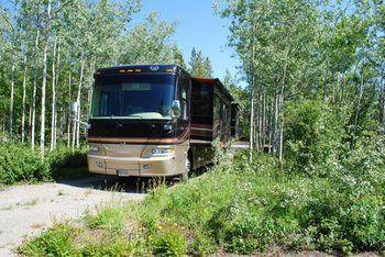 Hot Springs Campground & Hostel Upper Laberge Buitenkant foto